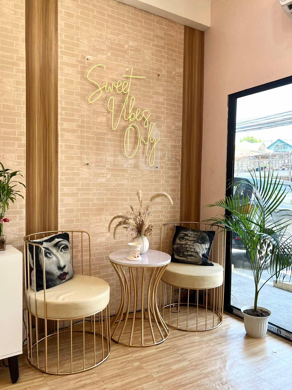 NaiLashes Beauty Lounge photo 4