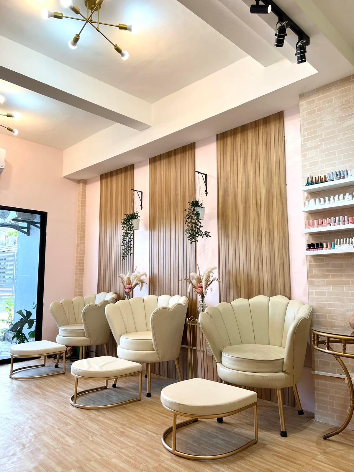 NaiLashes Beauty Lounge photo 5