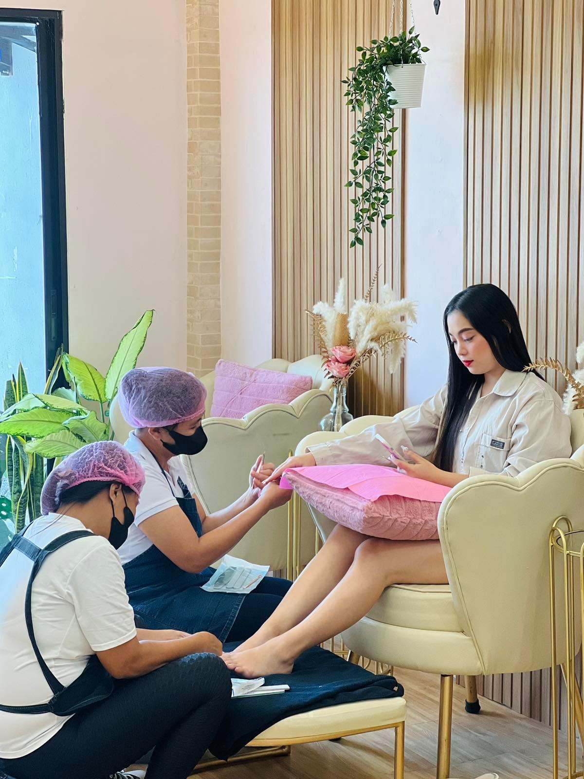 NaiLashes Beauty Lounge photo 1