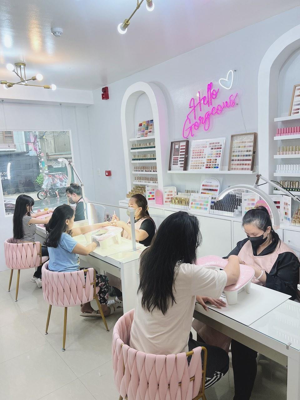 NaiLashes Beauty Lounge — photo 9