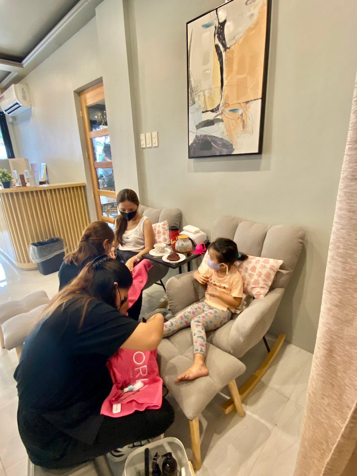 Beauty Squad Lounge — photo 9