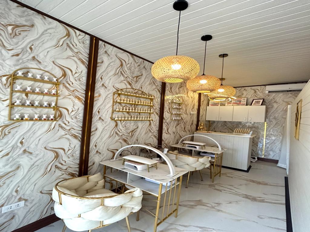 Glamorosa Beauty Lounge photo 2