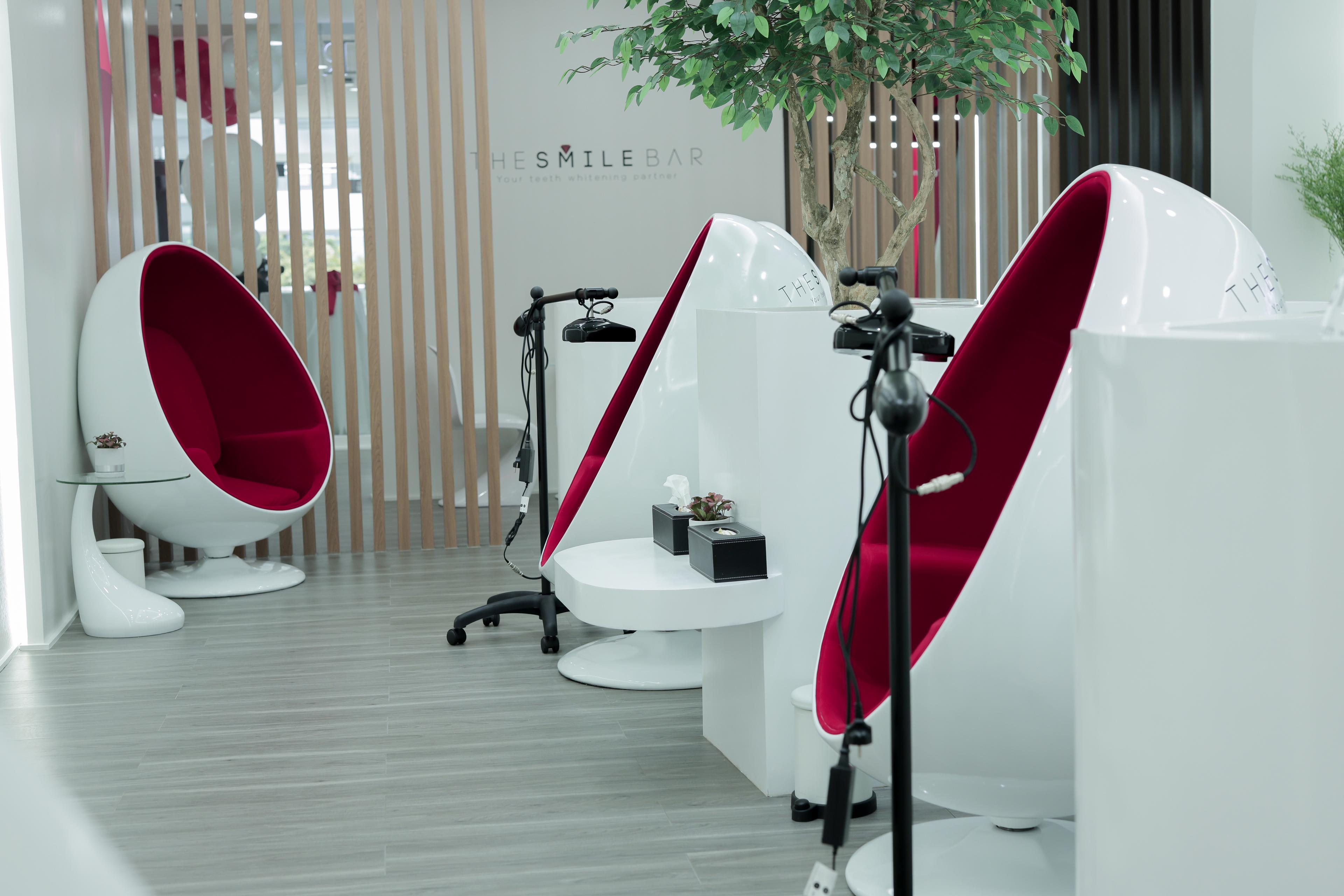 60-Min Teeth Whitening, 3 Direct Sessions