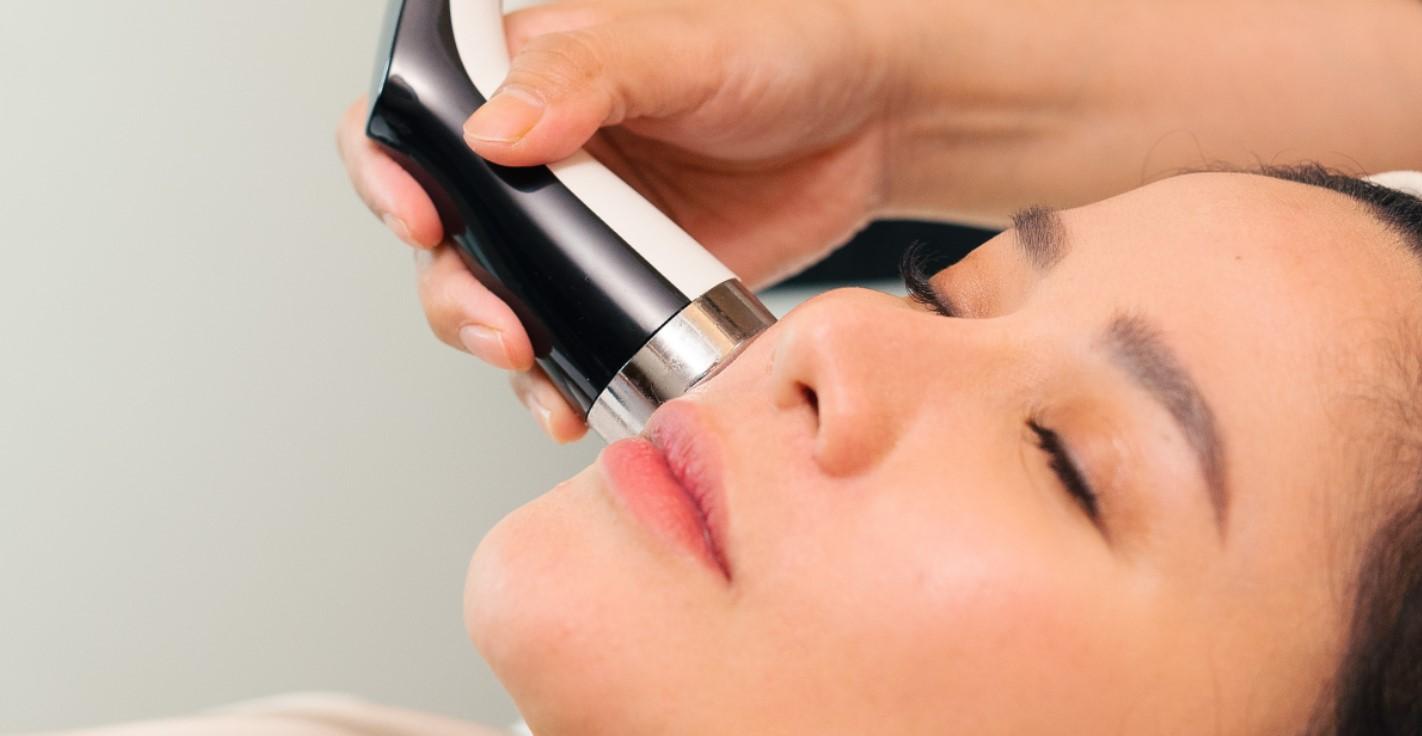 Exosomes Facial + Diamond Peel + Glycolic Cleaning