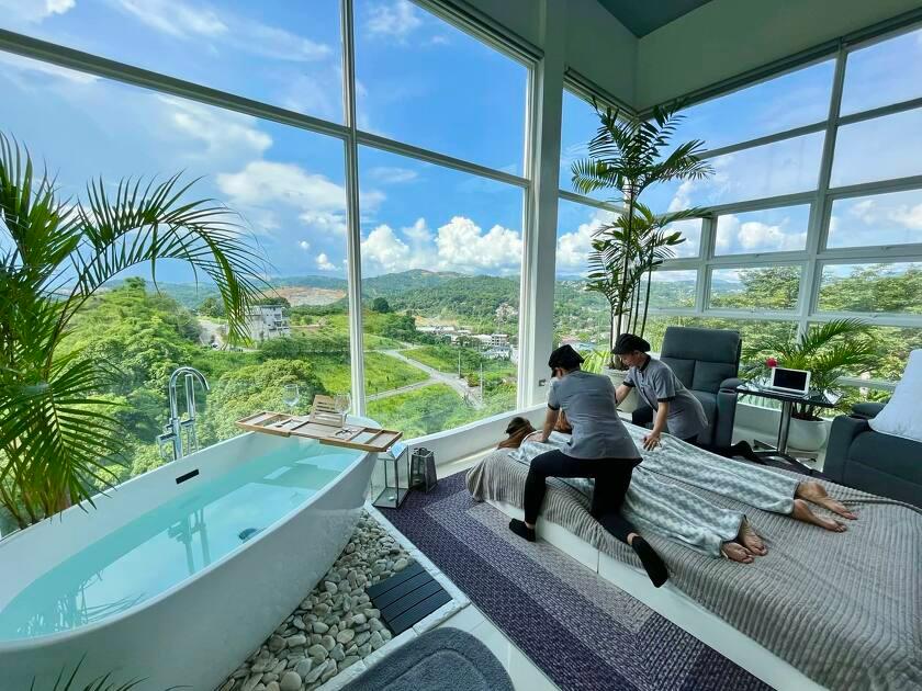 Couples 3-Hr Spa: Full Body Massage + Bathtub Soak