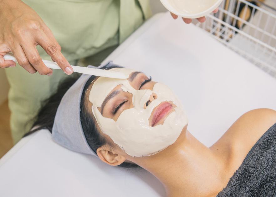 Korean Glass Skin Facial for Two, 110 Mins