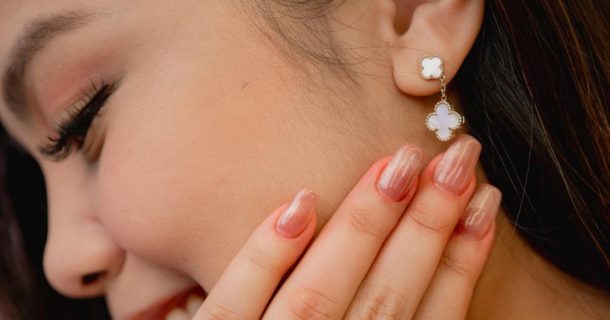 Cat Eye or Doll Eye Lash Extensions + Gel Manicure