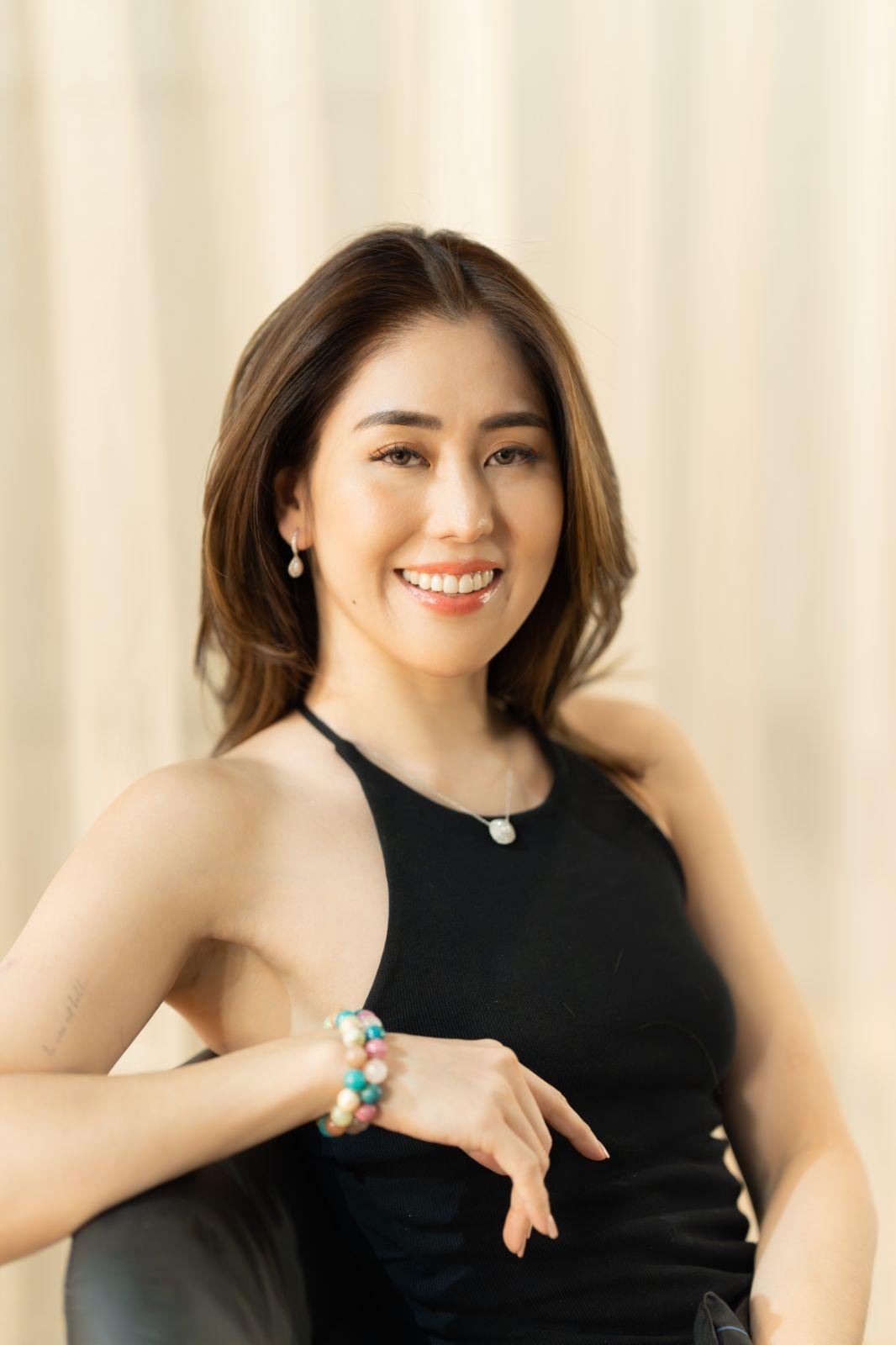 Full Head Hair Color, Midweek Salon Refresh - Short