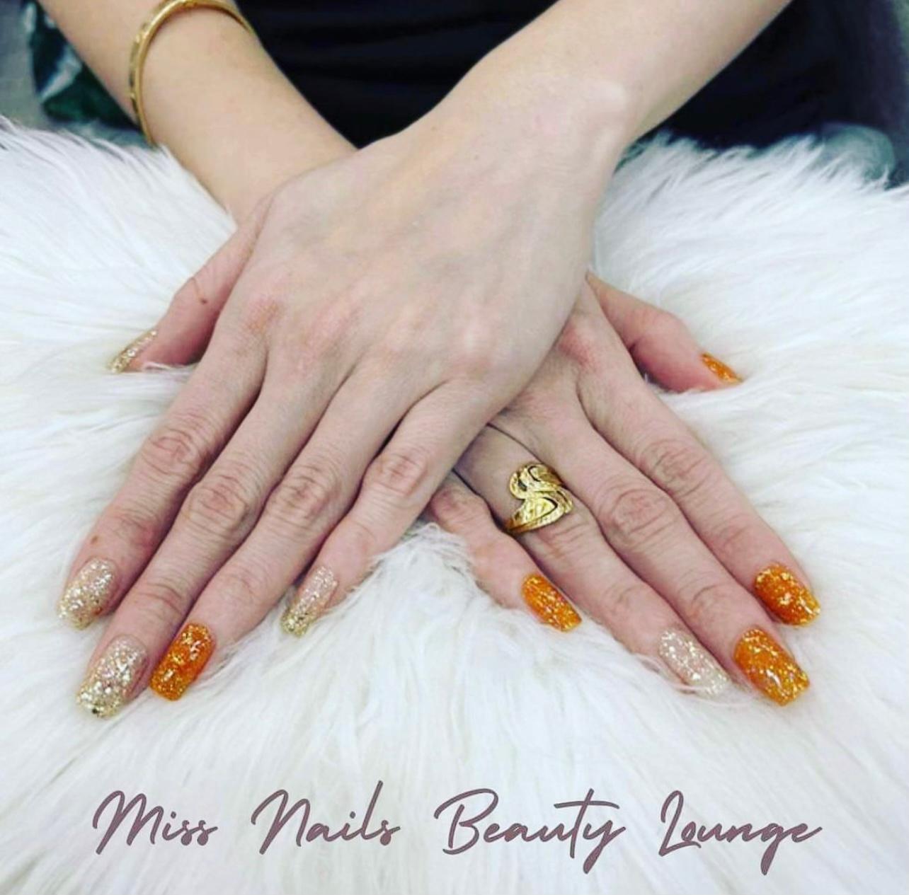 Miss Nails & Glow photo 1